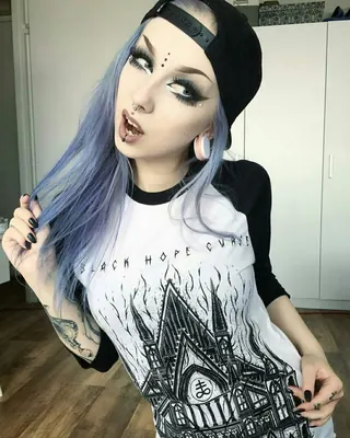 Kelly, 28 ans, trans à Dingé