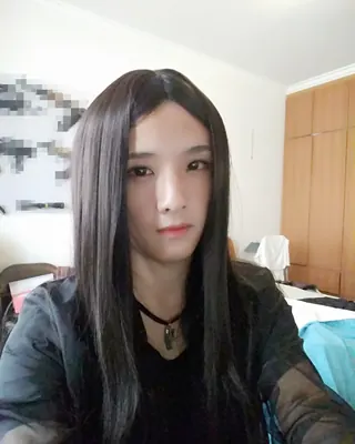 Linh, 31 ans, trans à Bazouges-la-Pérouse